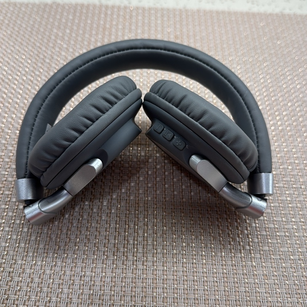 Polaroid Bluetooth Headphones